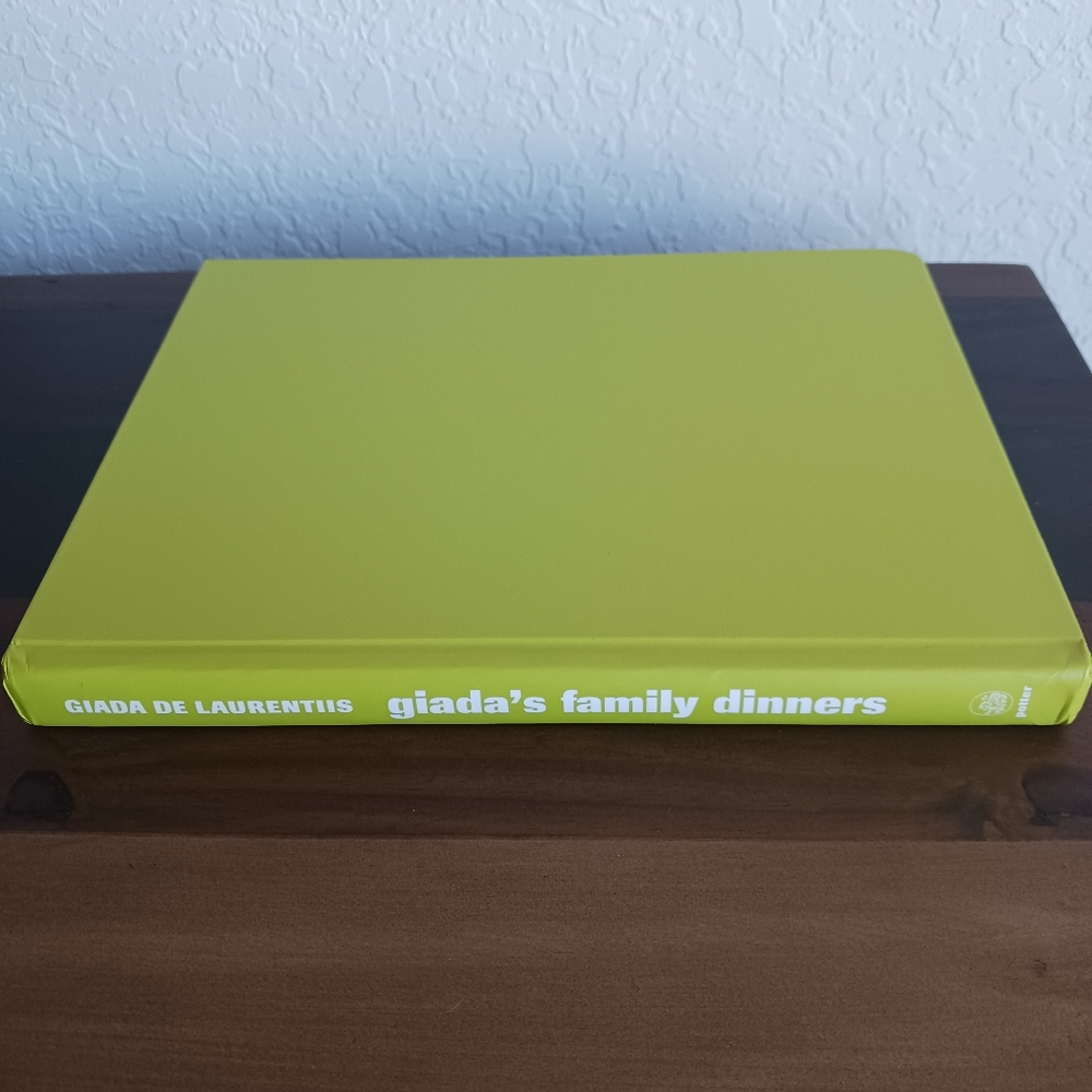 Giada's FAMILY DINNERS Cookbook Hardcover EUC